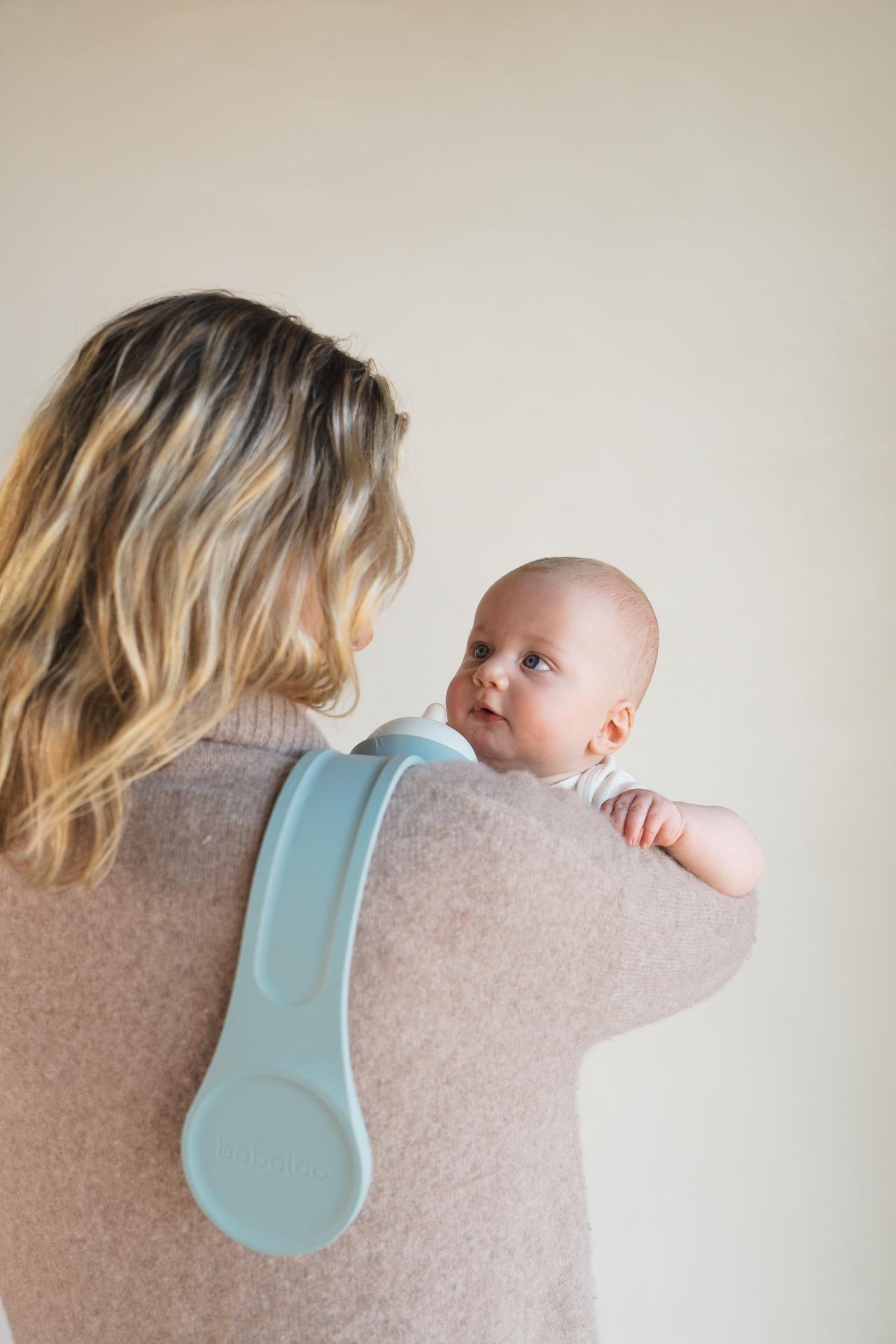hands-free feeding strap