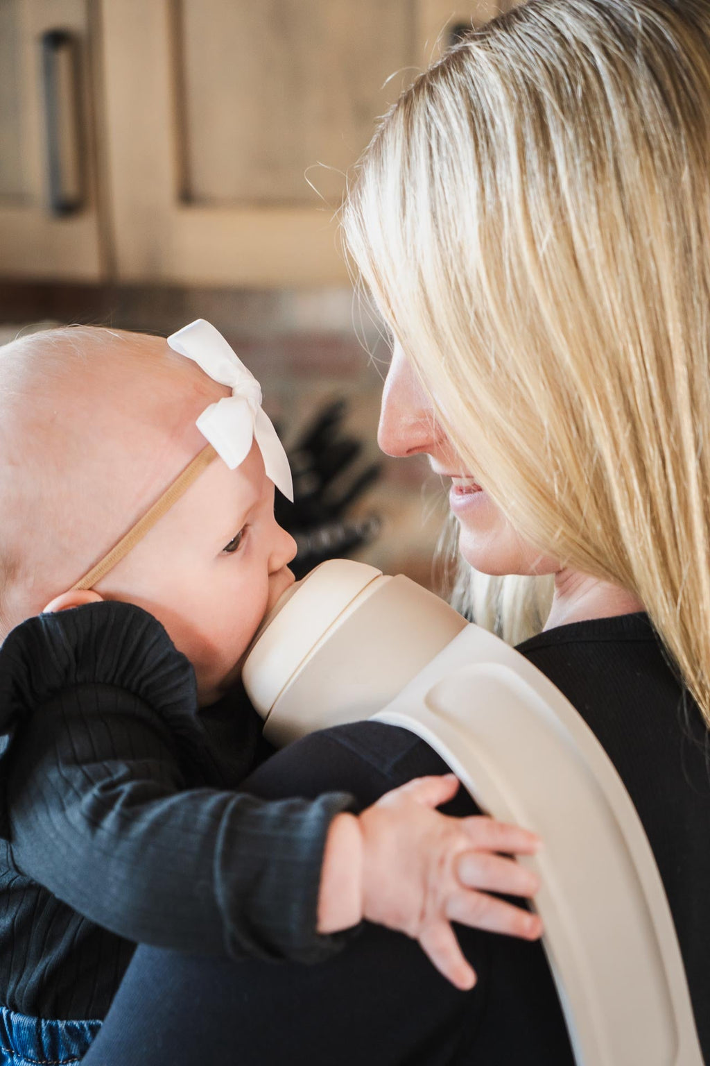 hands-free feeding strap