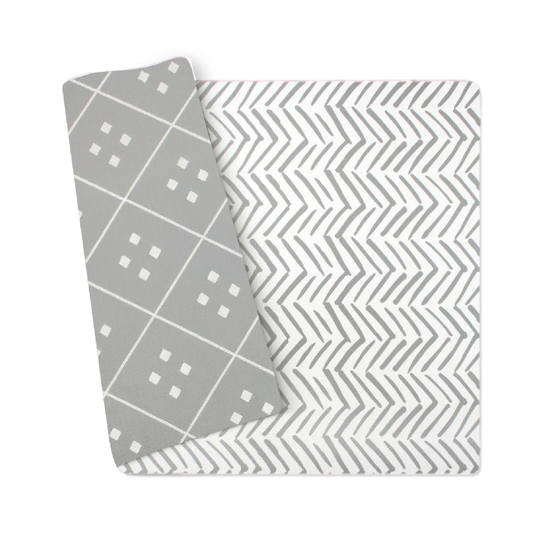 Dash + Diamond Design In Grey