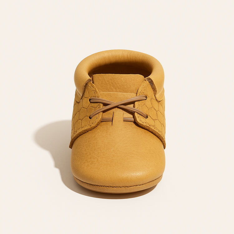 Honeycomb Oxford Baby Shoe — primary — Clean ecommerce product shot — refreshed editorial photography